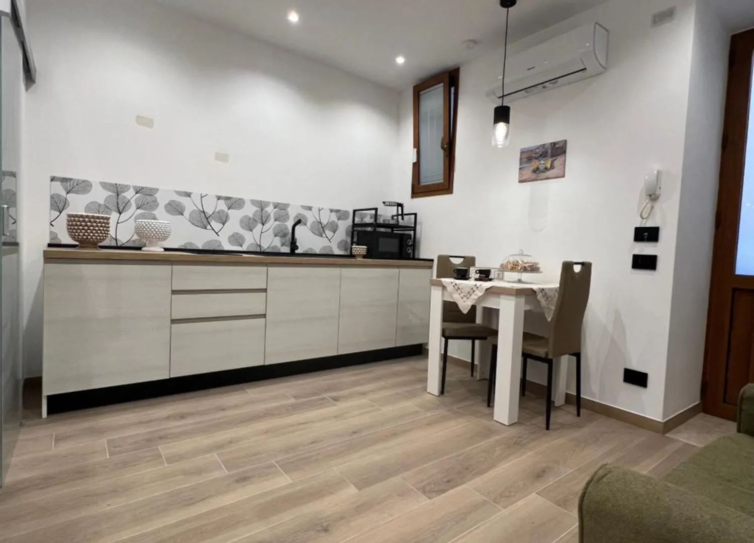 Ad Un Passo Dalla Rocca Luxury Suite Cefalù Apartman